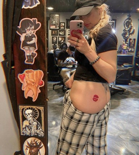 Elena Davies beautiful star photo