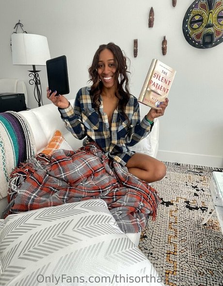 thisorthatwithsunny art model pic