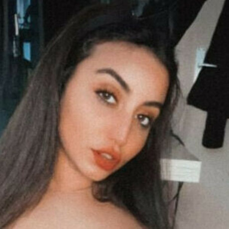 Lauoan naked star image