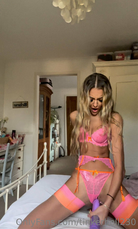 tinkerbell230 erotic pornstar pics