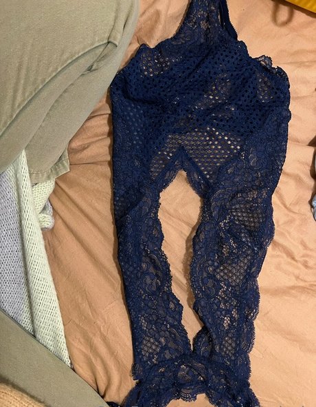 charlsfordevip model nude image