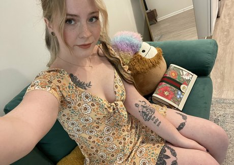 elfbxby pornographic star img