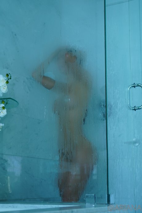 Ariana James model porn pictures