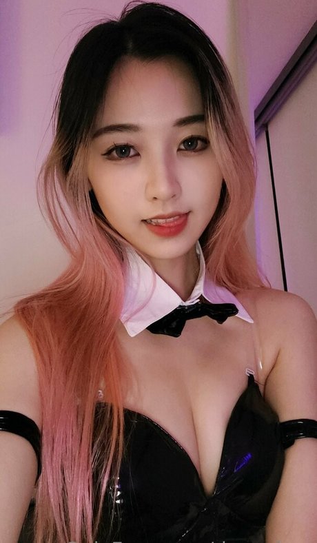 dear chuu star art pic