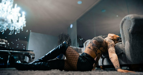 Midjushow star nudes galleries