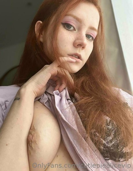 cutiepie Alice model exclusive photos