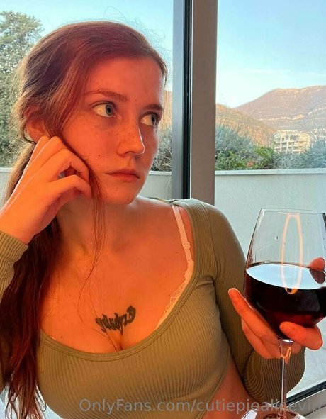 cutiepie Alice model hd photos