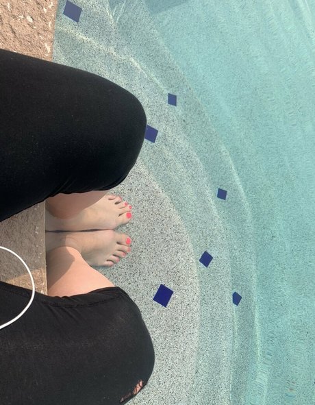 Soyacide model nudes pictures