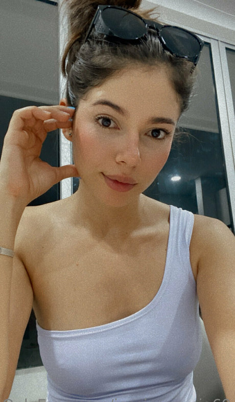 Gabriela Bianca free star galleries