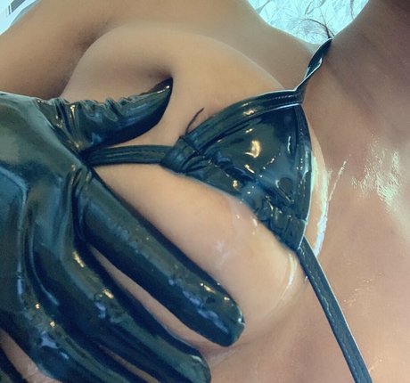 Lilecchigirl model hd picture