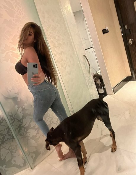 Poonam Pandey pornographic actress picture