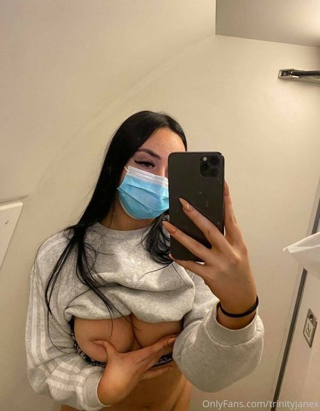 trinityjanex model pic