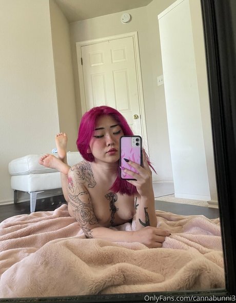 cannabunni3 nude model image