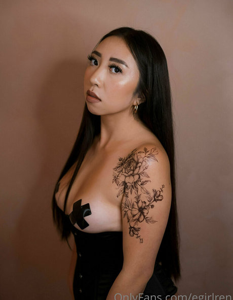 egirlren naked model pictures