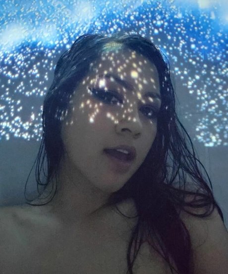 Exoticwildflower model porn pics