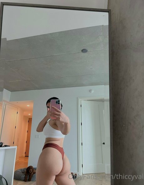 ThiccyVal pornstar nude img