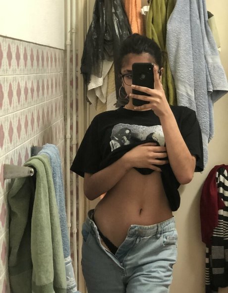 cleoisaway star hot photo