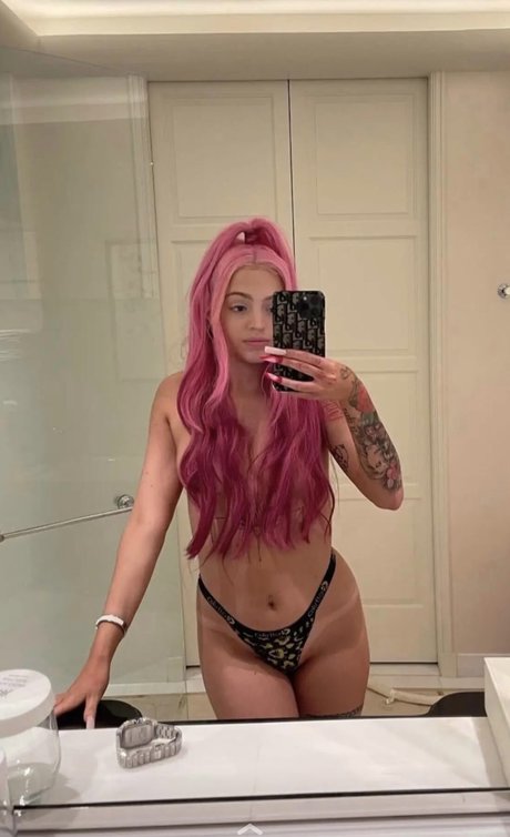 Woah Vicky pornstar nudes pic