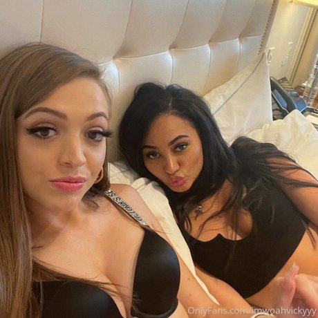 Woah Vicky star nice pic