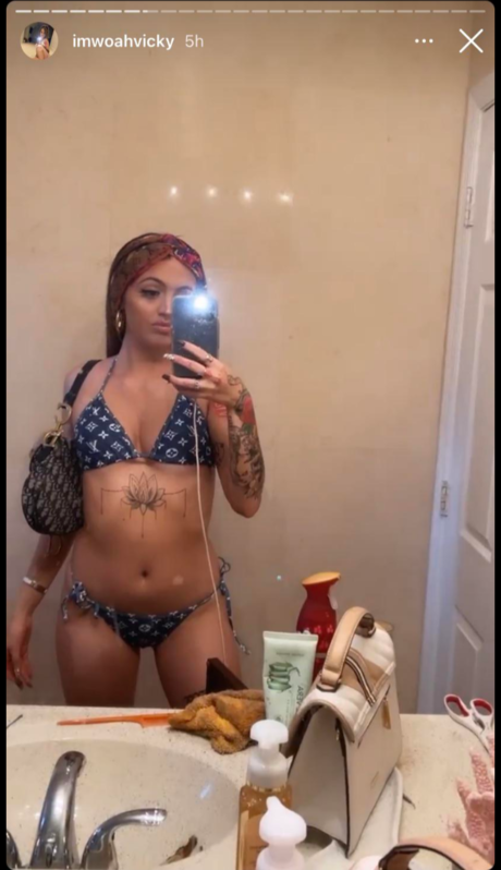 lesbian seduction onlyfans erotic pic