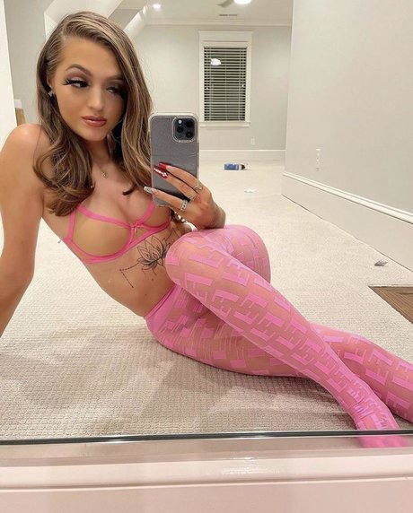 Woah Vicky art pornstar pics