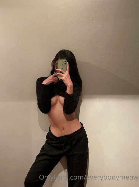 Lilsquirtz pornstar adult pics