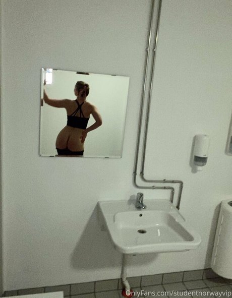 StudentNorwayVIP nude model pictures