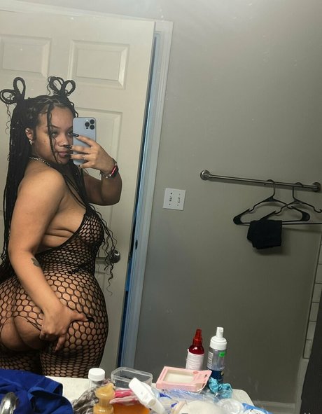 Stormiiy erotic actress photo