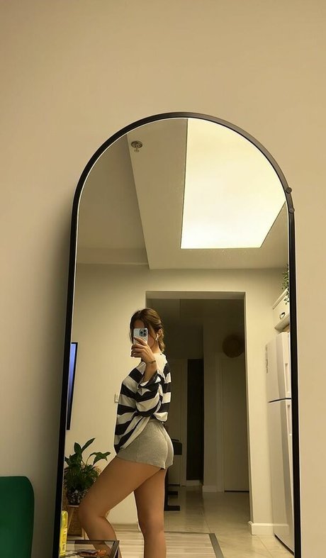 Buse yilmaz pretty star image