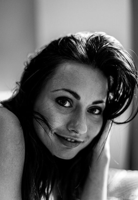 Michaela Isizzu model top pictures