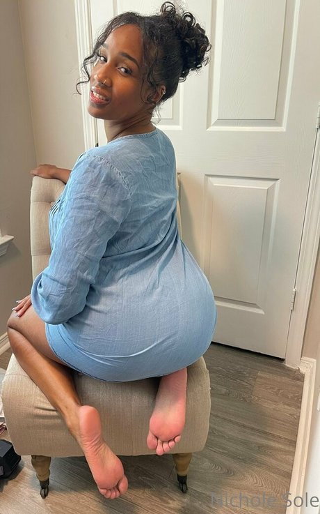Nichole Sole naked star photo