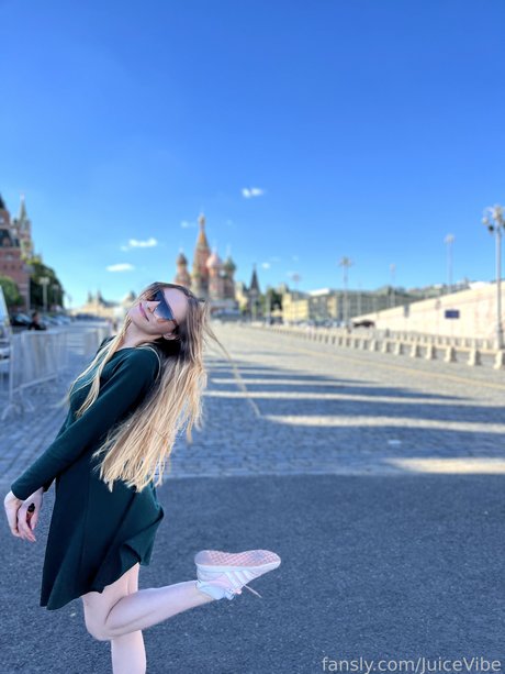 JuiceVibe pretty actress pics