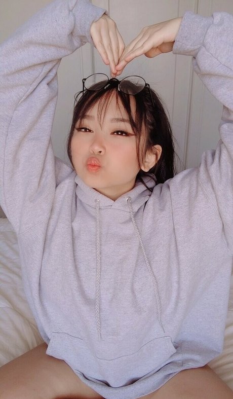 Ambiiyah hot actress photo