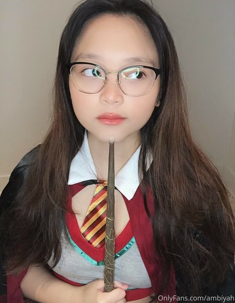 Ambiiyah star pornographic picture