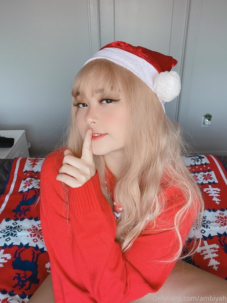 Ambiiyah sexy model photos