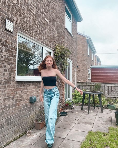 curvy lesbian onlyfans beautiful porn photo