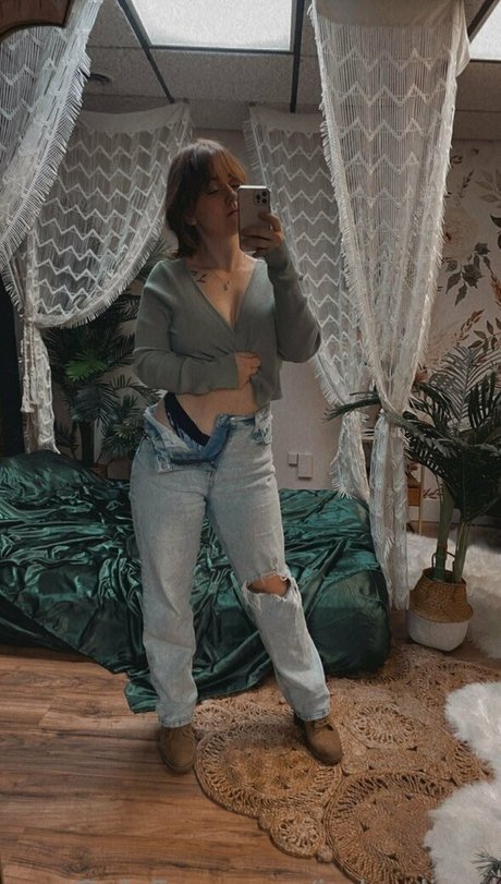 imhayliexo sex model archive