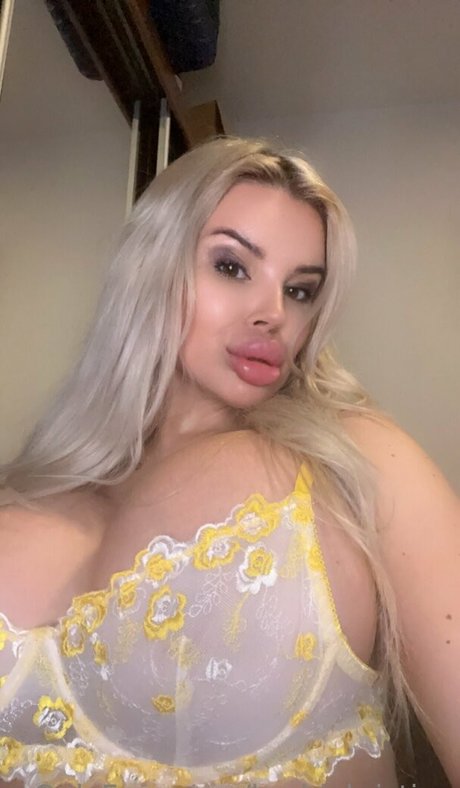 Barbiekristina erotic pornstar photo