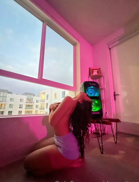 Devenityy naked pornstar pics