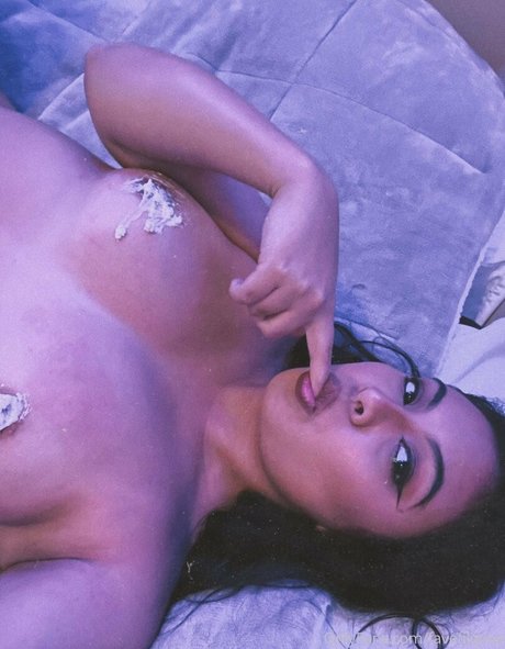 Favefilipina pornstar erotic pic