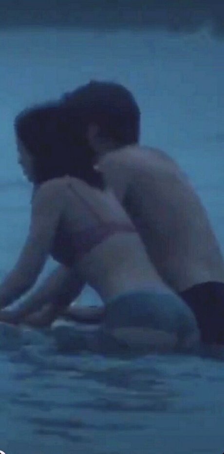 Emily Rudd nude model photo