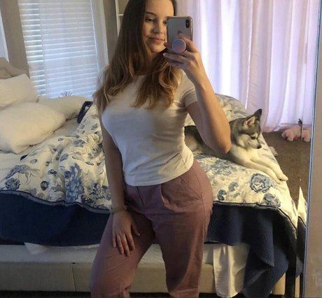 ASMR Darling nude model pics