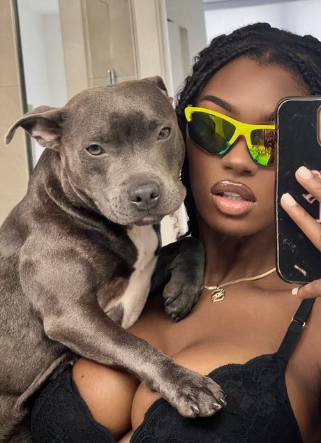 Elinda San pornstar nude galleries