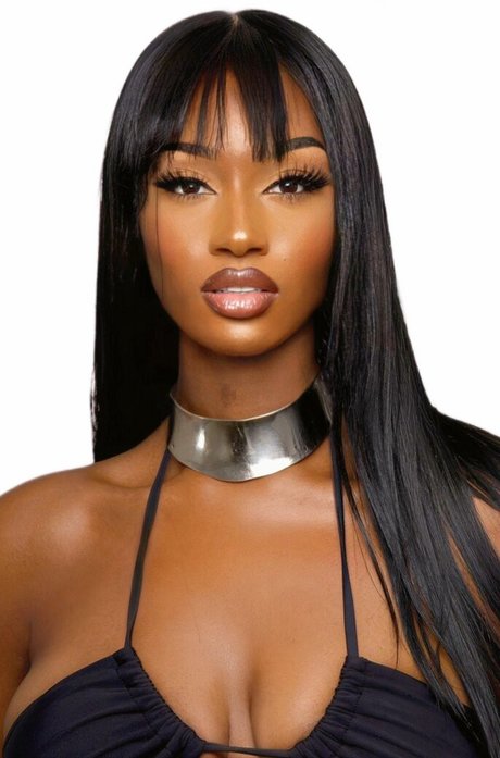 Elinda San model sex galleries