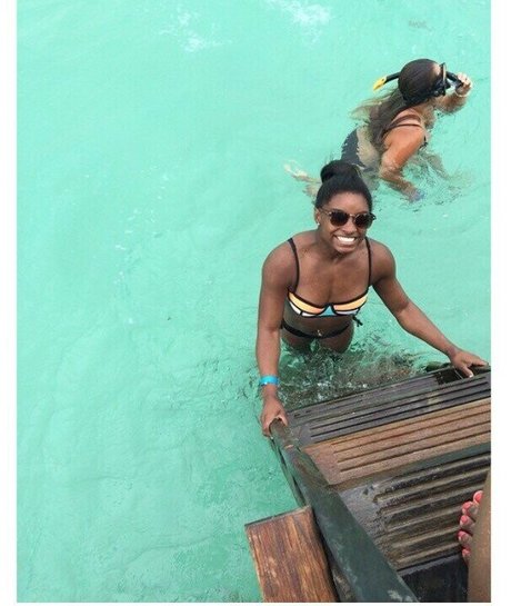 Simone Biles free star pics