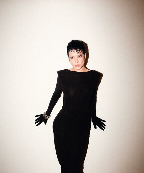 Halsey nice pornstar pic