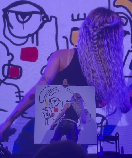 Halsey star pornographic photo