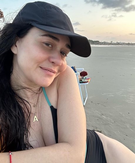 Alessandra Negrini model free photo