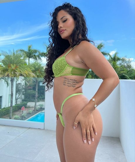 Katya Elise Henry perfect actress pics
