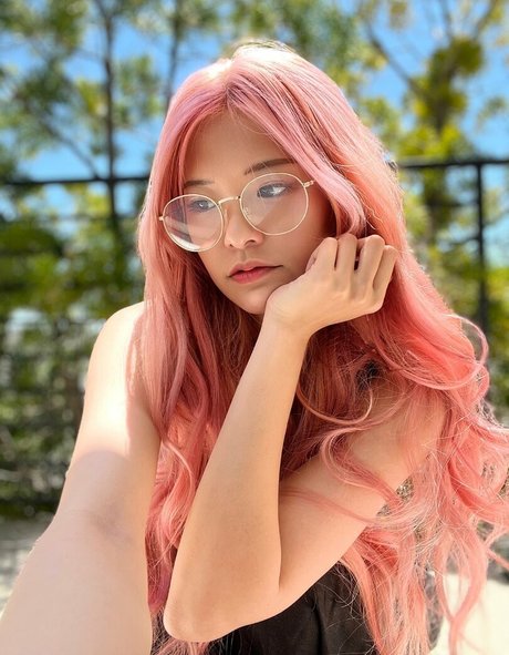 Kkatamina pretty actress photos